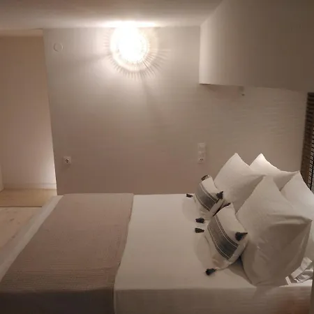 Fourteen Seasons House *