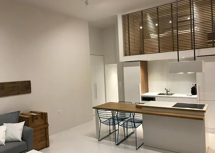 Apartment Fourteen Seasons House *