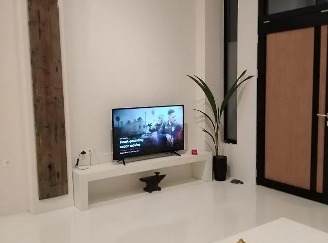 Fourteen Seasons House