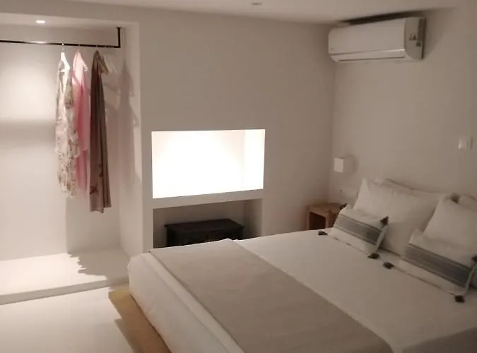 Apartment Fourteen Seasons House *