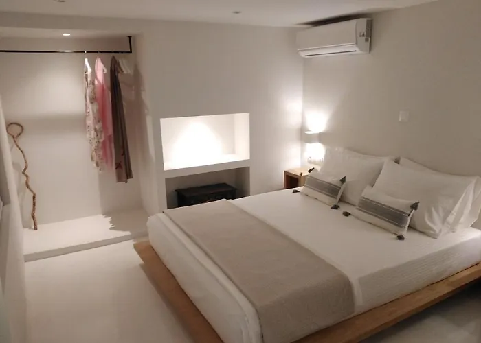 Fourteen Seasons House