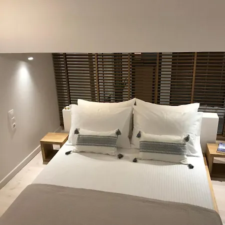 Fourteen Seasons House *