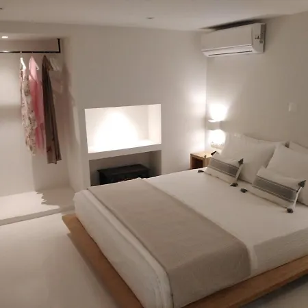 Fourteen Seasons House